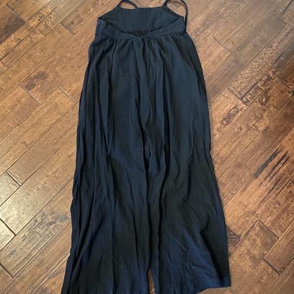 Urban Outfitters Black Jumpsuit - Picture 3 of 3